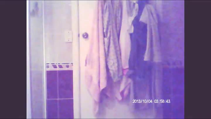 《精彩 泄密》很有品味的高颜值女大学生合租房被人渣男室友偸拍洗澡好几次身材那也是不可挑剔的好~视频~2